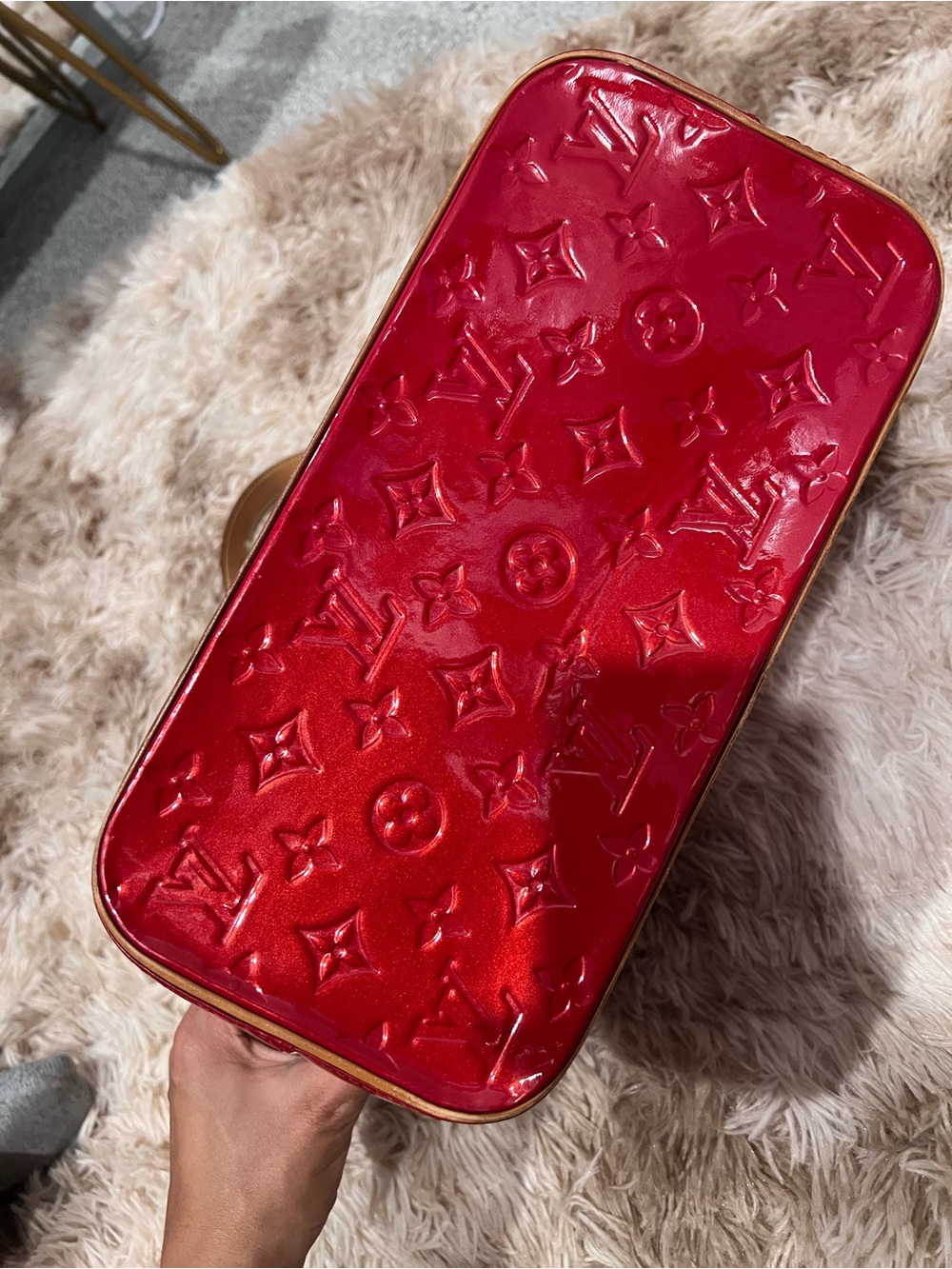 Louis Vuitton Red Patent Vernis Tote with Natural Vachetta Handles - Picture 2 of 4